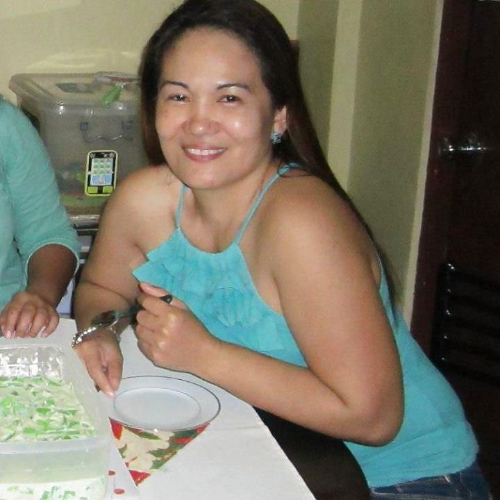11P Pinay MILF Hot MAMA!! Christien