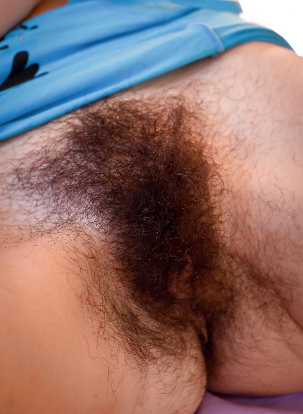 25P From the Moshe Files: Show Us Your Delicious Hairy Twat