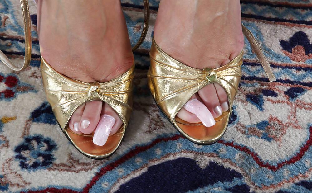 25P Feet no nylon 4 (by tm)