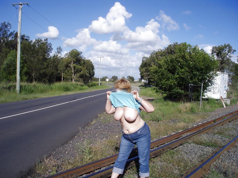 25P Flashing & outdoors