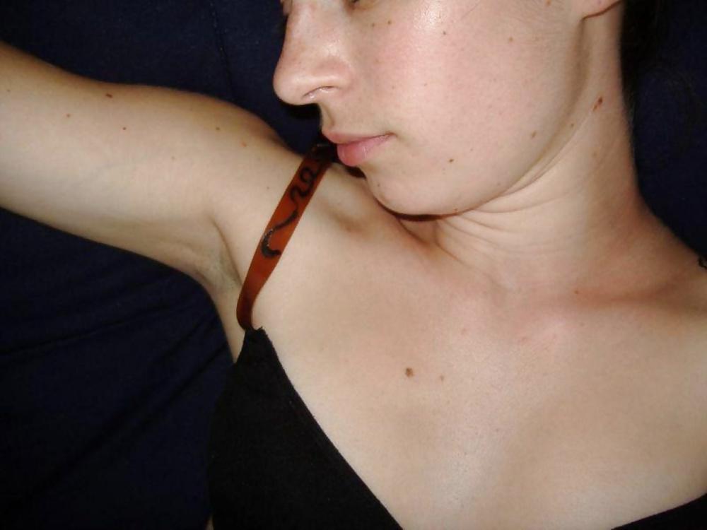 25P Hairy brunette blowjob