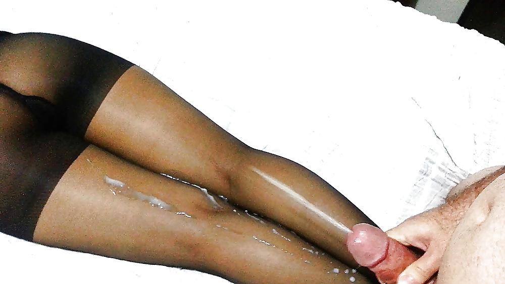 14P Cummy nylons found on web