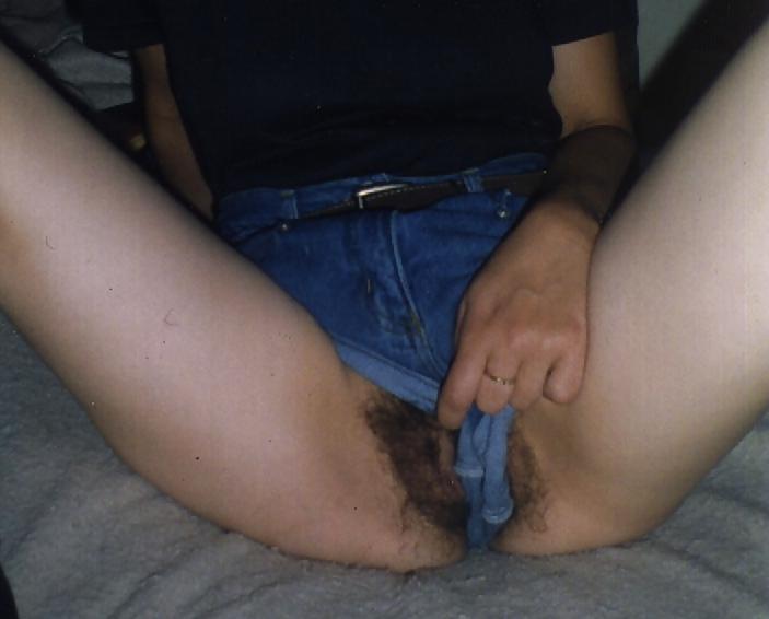 25P Nice Tits and Hairy Pussy