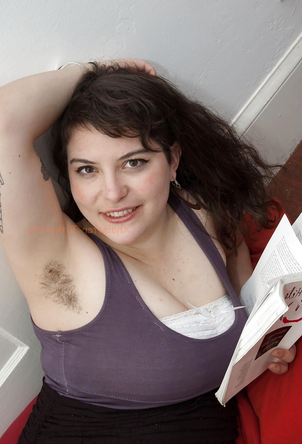 13P Esther Touches her Hairy Bush - Jotha Hele