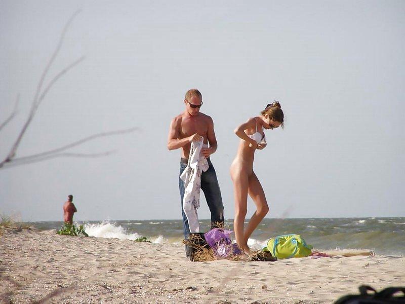 25P Nudist Beach Fun