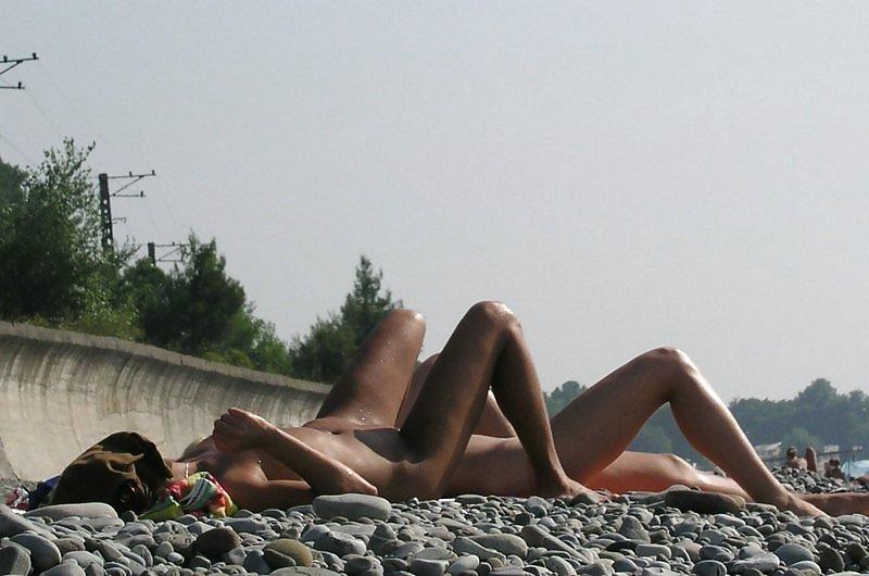 25P Nudist Beach Fun