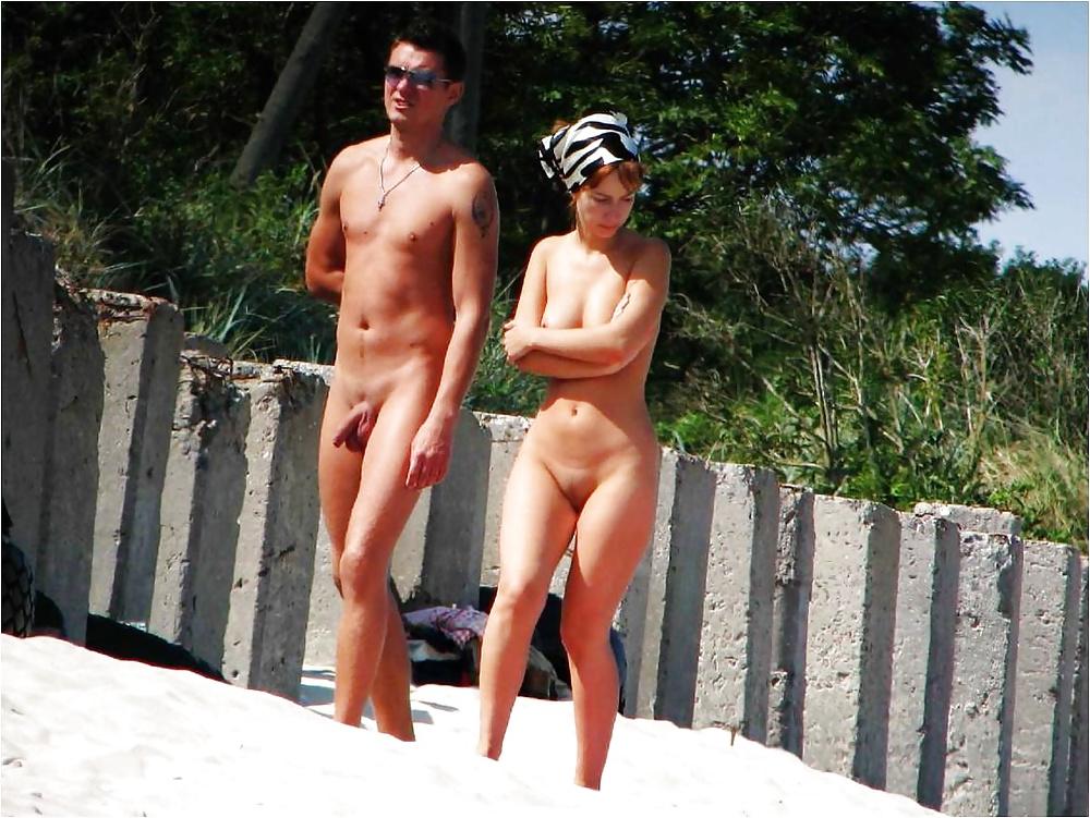 25P Beach couples 2