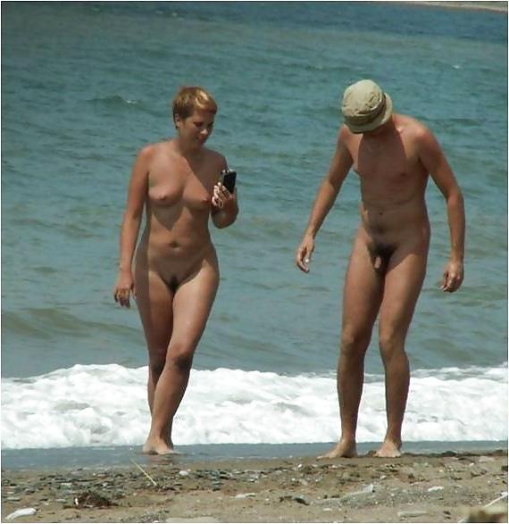 25P Beach couples 2