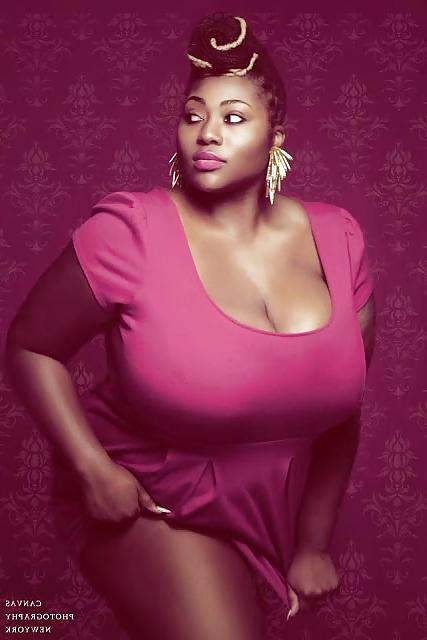 15P Big beautiful black woman - pretty face 