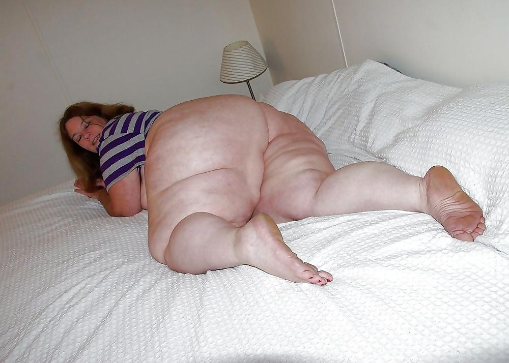 20P Big Leg Woman 174    LEGEND