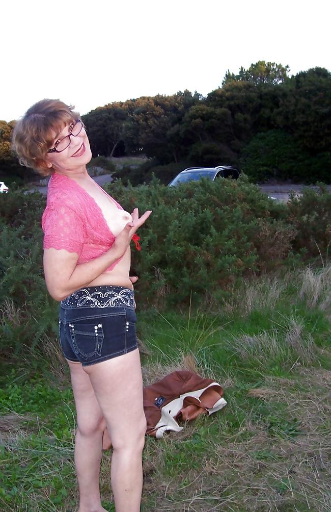 15P Sexy at 60 flashing her tits