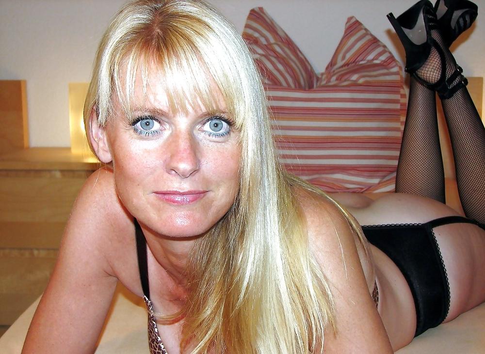 10P Hot german milf