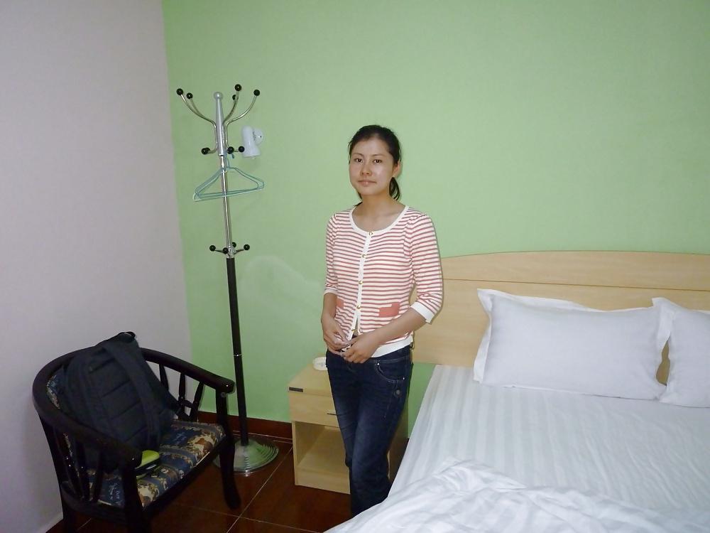 25P Married Woman Selfie 001