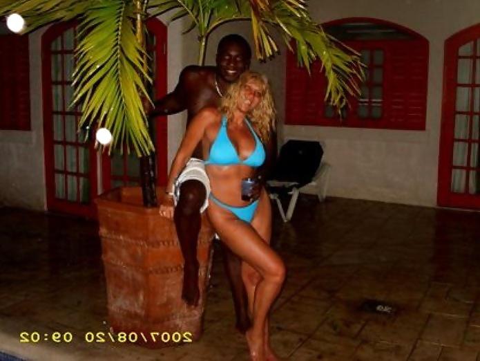 25P Slutty Wives on Vacation