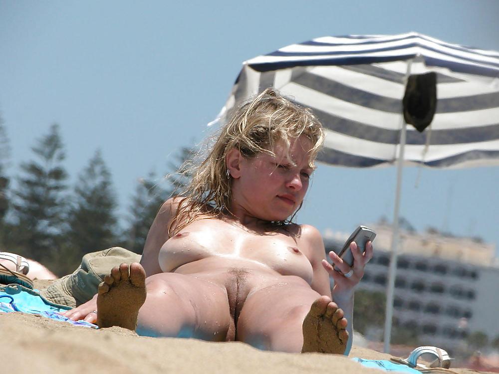25P Nudist Beach Fun