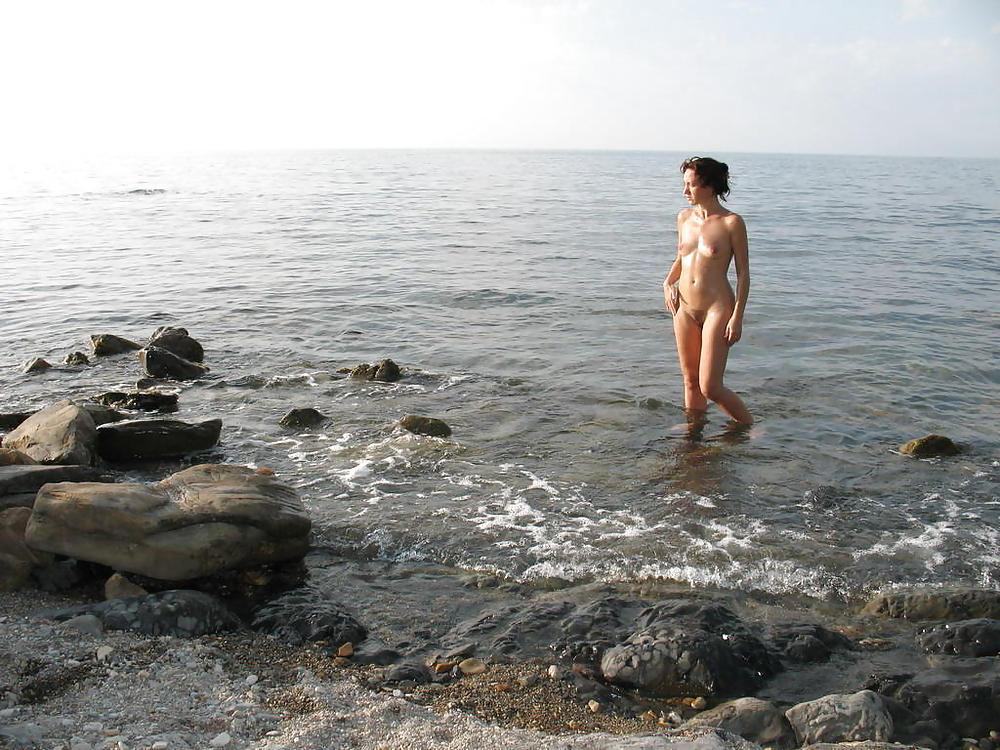 25P Nudist Beach Fun