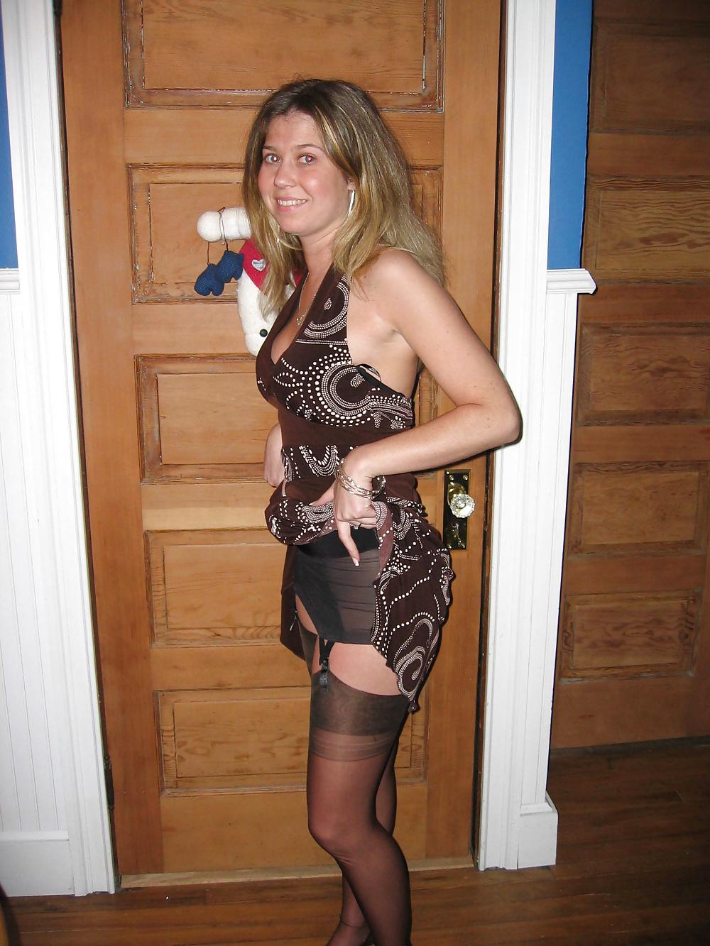 22P A Little Upskirt Flash