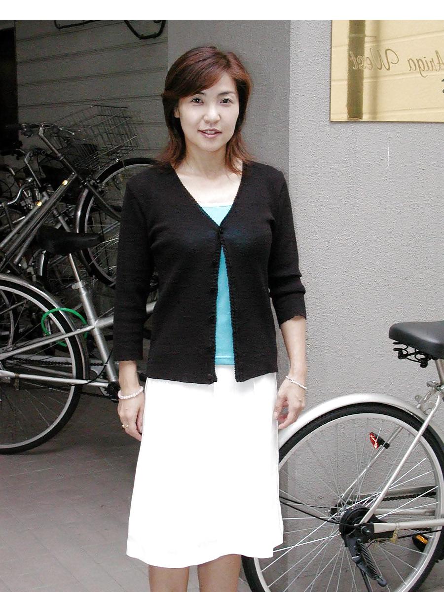 23P Japanese Mature Woman 145
