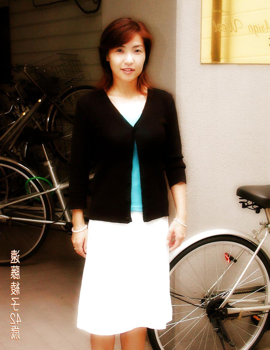 23P Japanese Mature Woman 145