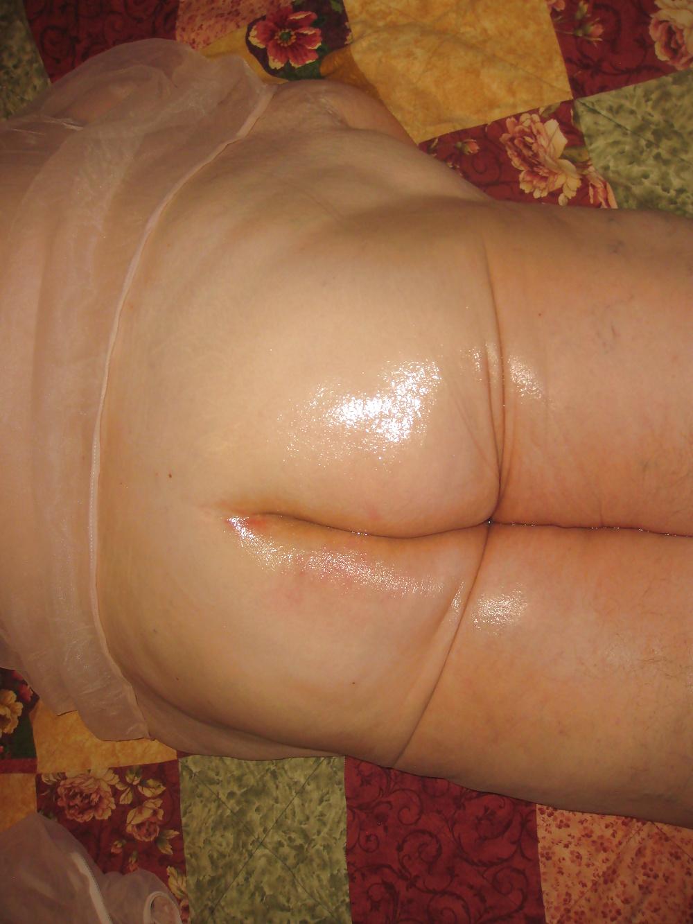 5P Oiled up ass and ready 
