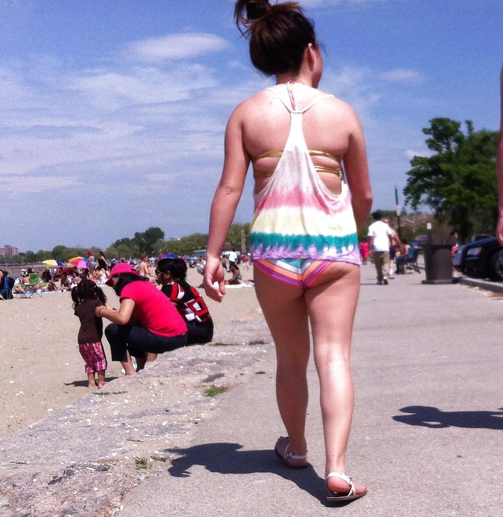 10P Beach ass