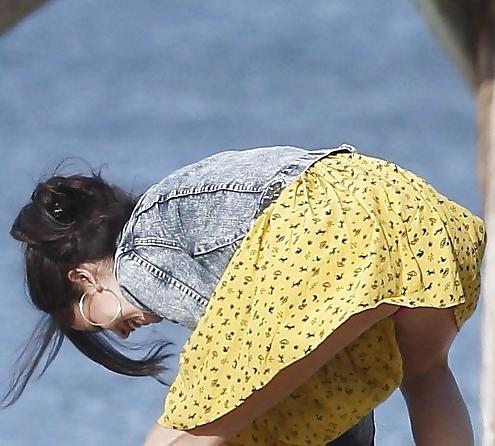 25P Upskirt, Flashing, candid images from girls and matures