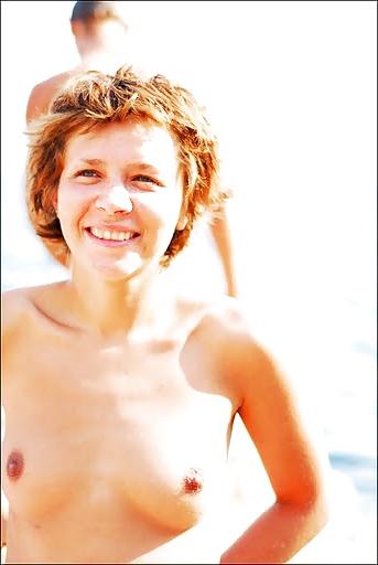 25P Girls at the beach