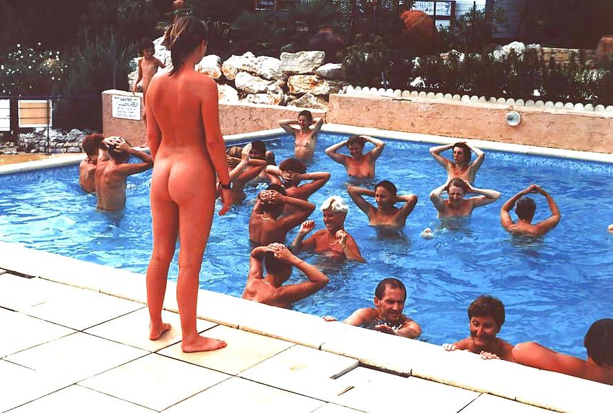 25P Girls at the beach 2