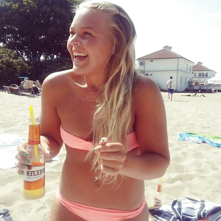 25P Blonde teen bitch slut bikini thong bww beach panties horny