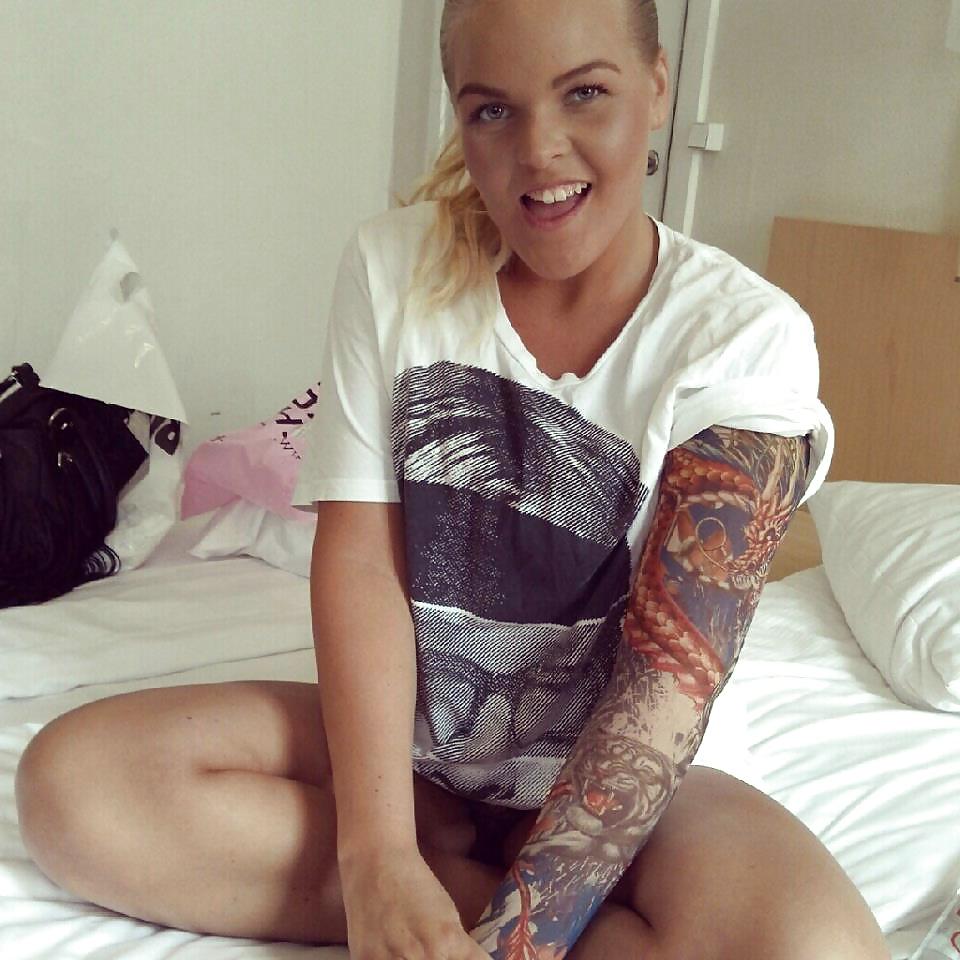 25P Blonde teen bitch slut bikini thong bww beach panties horny
