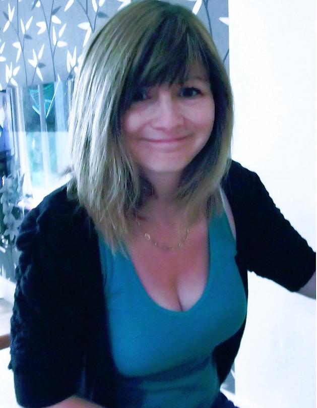 19P Sexy Mature woman