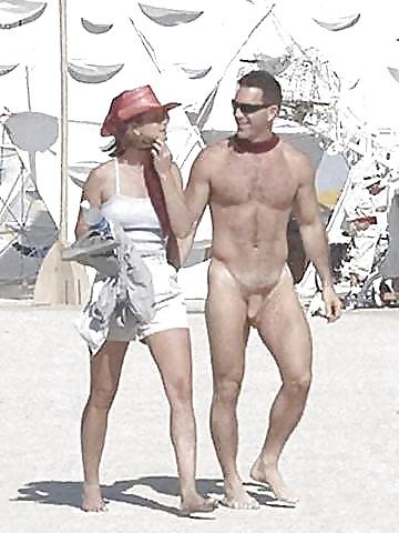 25P CFNM on the beach