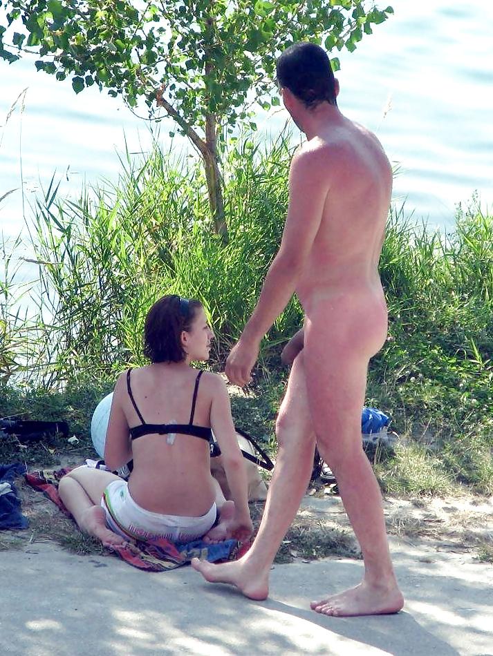25P CFNM on the beach