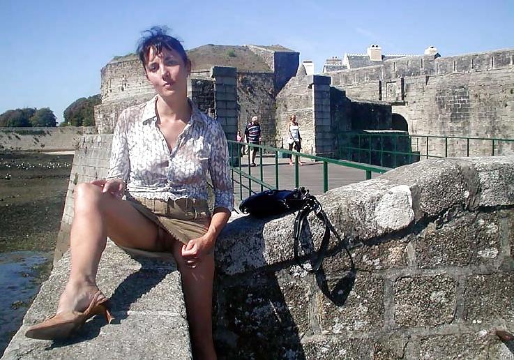 25P FRENCH NADINE flashing at Concarneau 2003 