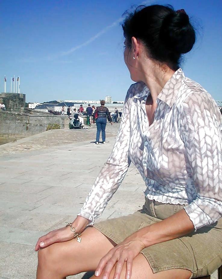 25P FRENCH NADINE flashing at Concarneau 2003 
