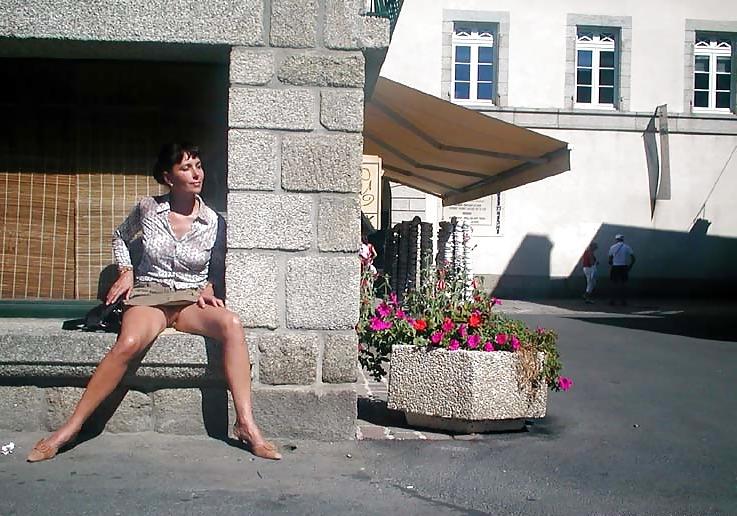 25P FRENCH NADINE flashing at Concarneau 2003 
