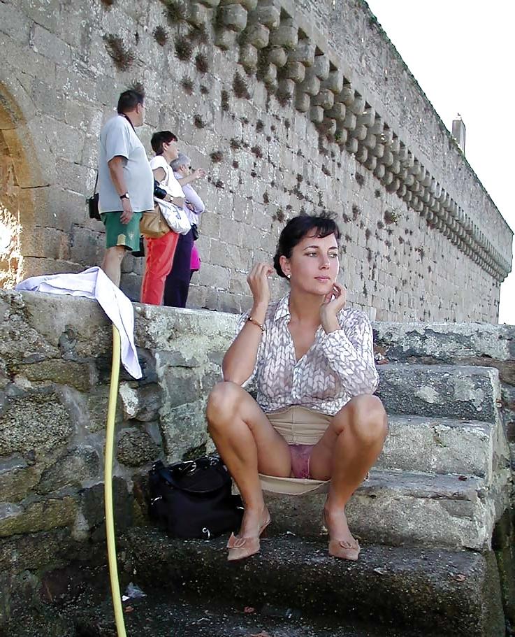 25P FRENCH NADINE flashing at Concarneau 2003 