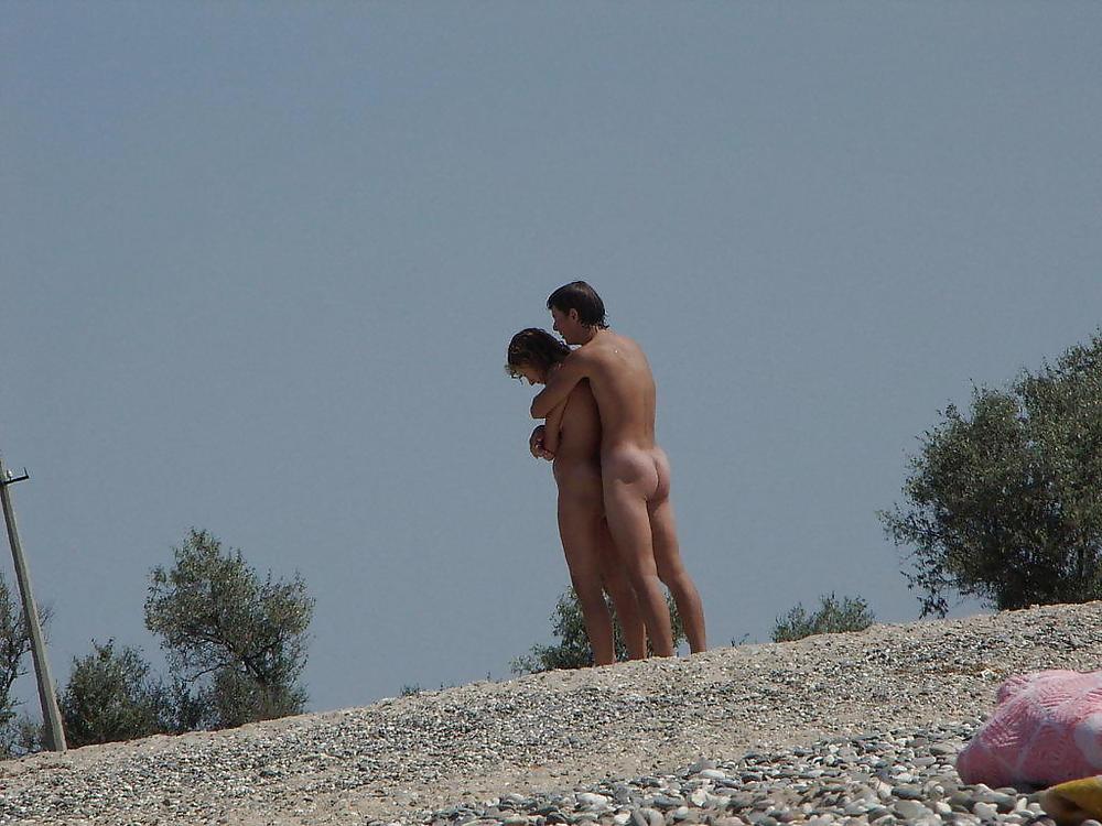 25P Nudist Beach Fun