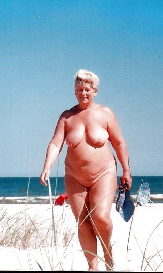 25P Beach girls part 14