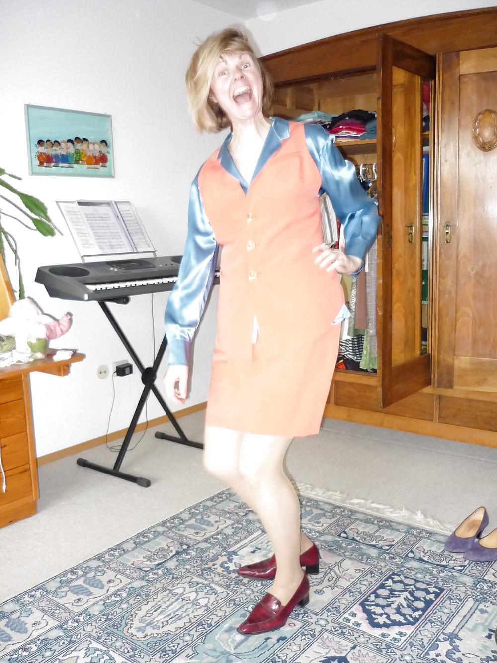 12P Sexy old women 1