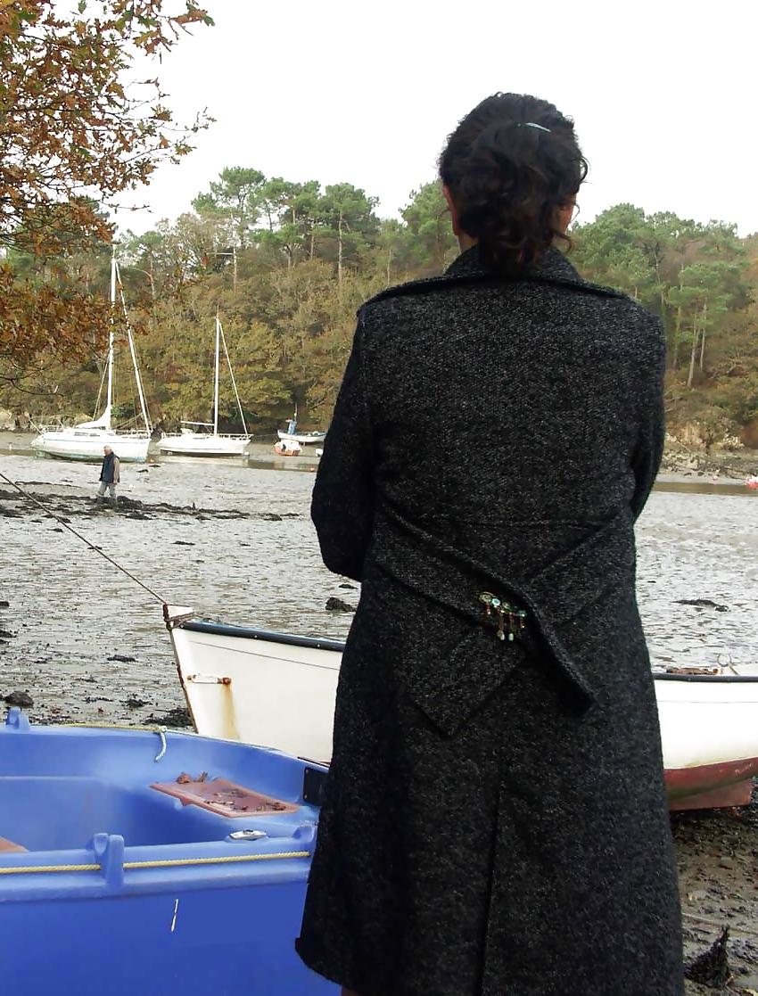 25P FRENCH NADINE visiting a typical harbour 2006