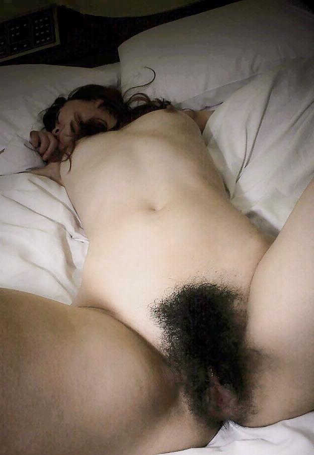 20P Hairy girls and women 15