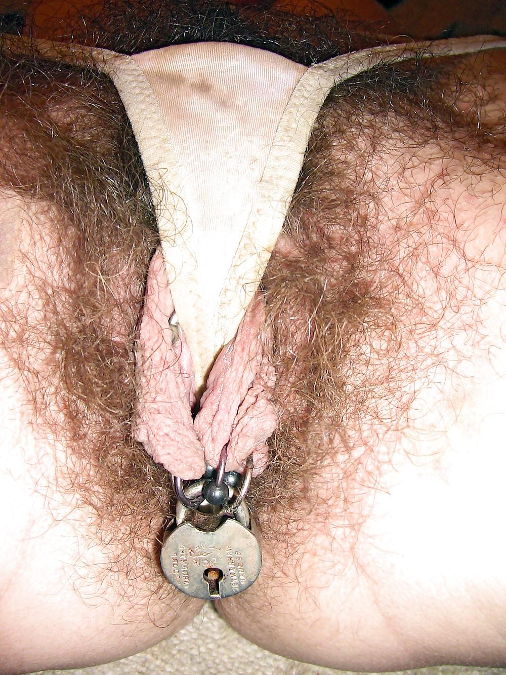 16P Tim171 Shackled hairy pussy and the glass dildo