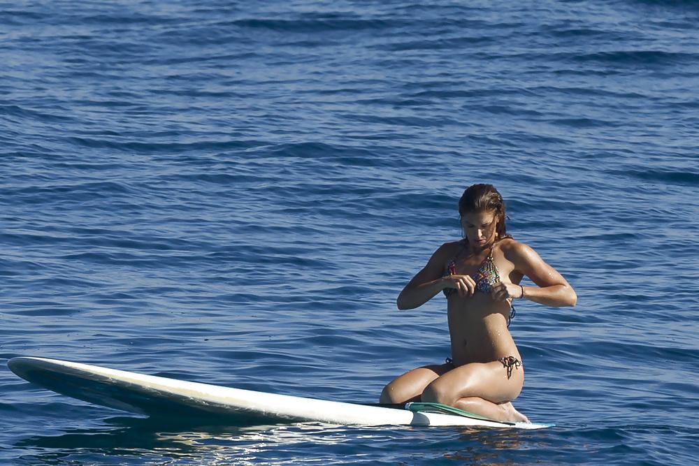 25P Alex Morgan Beach Bikini Candids