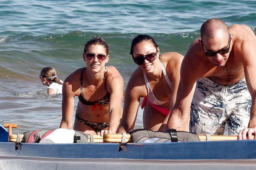 25P Alex Morgan Beach Bikini Candids