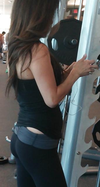 4P Asian Married Milf Slut at Gym