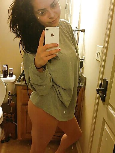 25P Hot Latino selfies