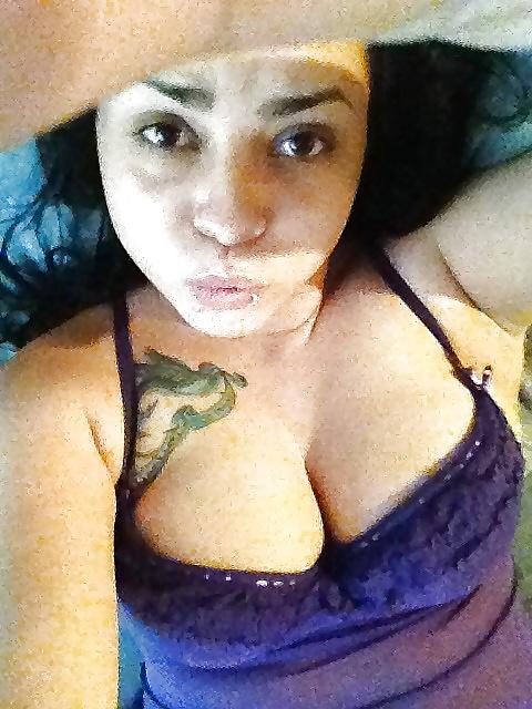 25P Hot Latino selfies