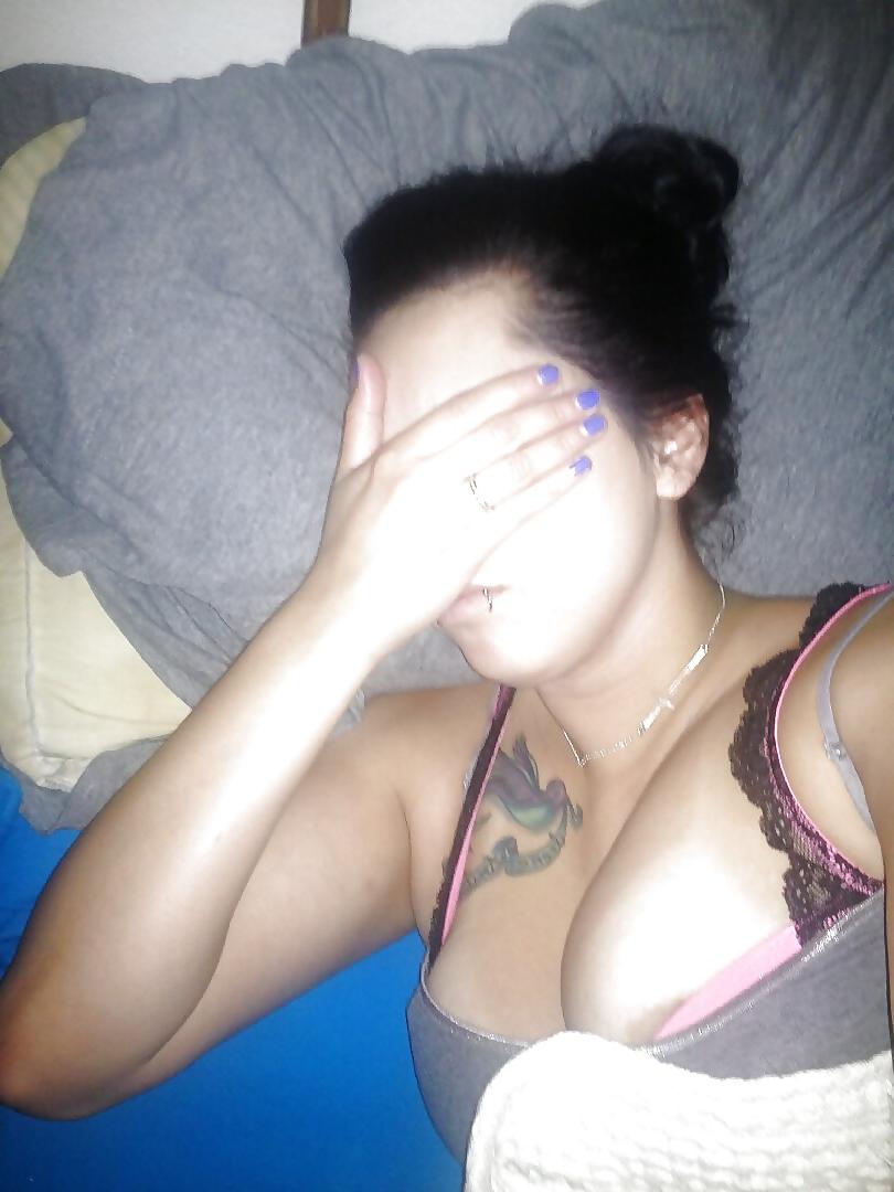 25P Hot Latino selfies