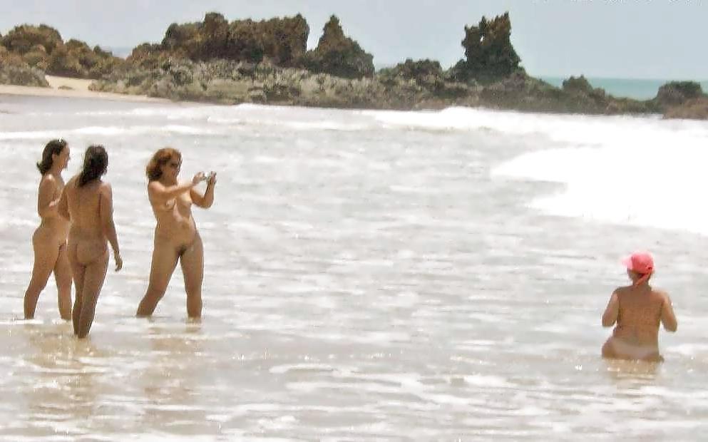 25P Nudist Beach Fun